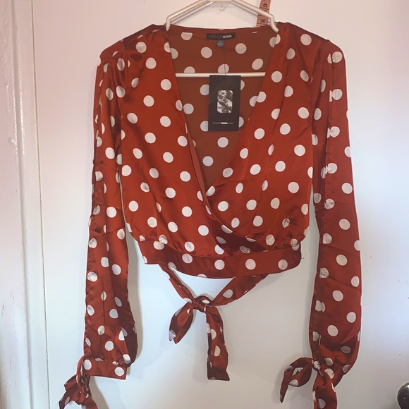 Burnt orange, white polka dot satin blouse - Picture 2 of 2